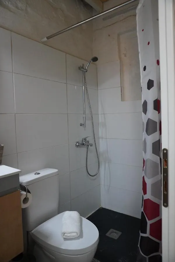 펜션 Cospicua Il-Mezzanine Private Traditional And Walking Distance To Bus Terminus 빌라