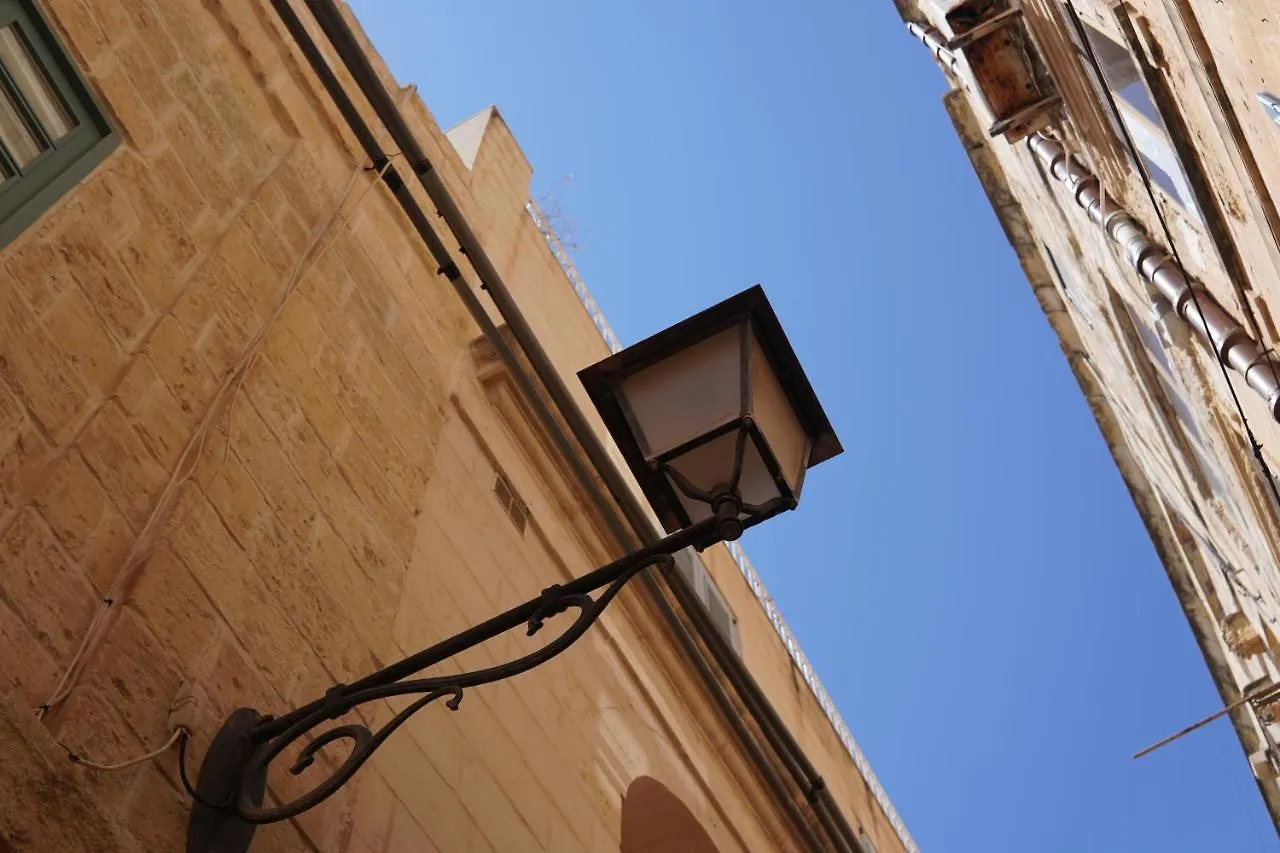Villa Il-Mezzanine Private Traditional And Walking Distance To Bus Terminus à Cospicua Hébergement de vacances