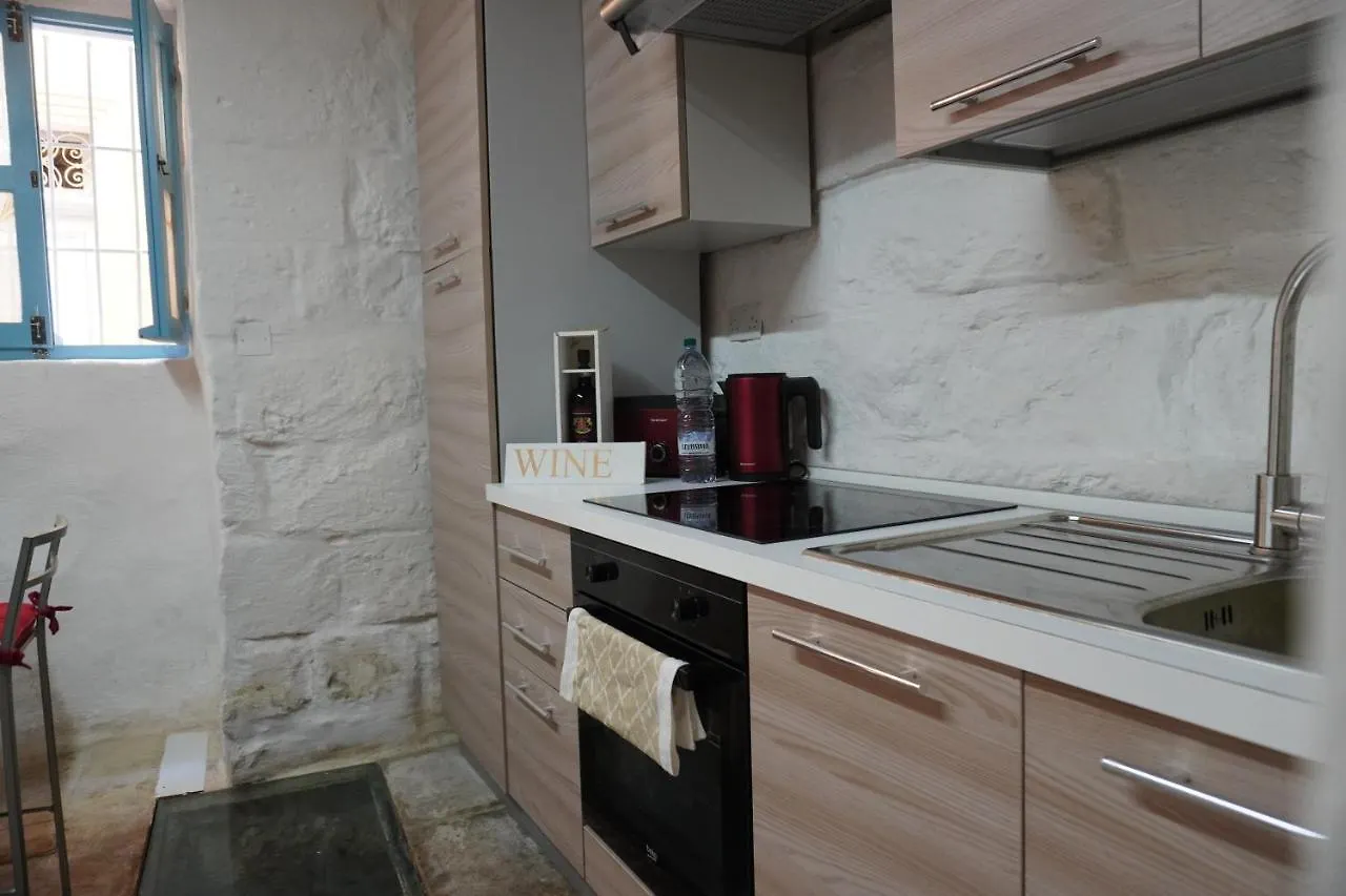 펜션 Cospicua Il-Mezzanine Private Traditional And Walking Distance To Bus Terminus 빌라 몰타